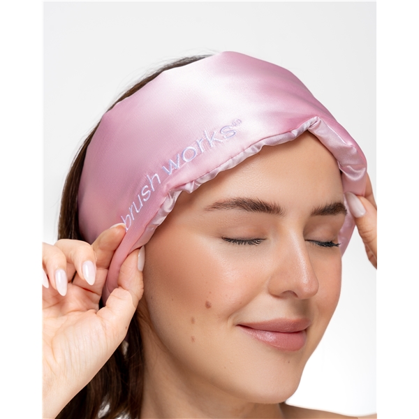 Brushworks Cushioned Satin Sleep Mask (Picture 5 of 9)