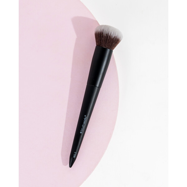 Brushworks No. 2 Buffing Foundation Brush (Picture 5 of 9)