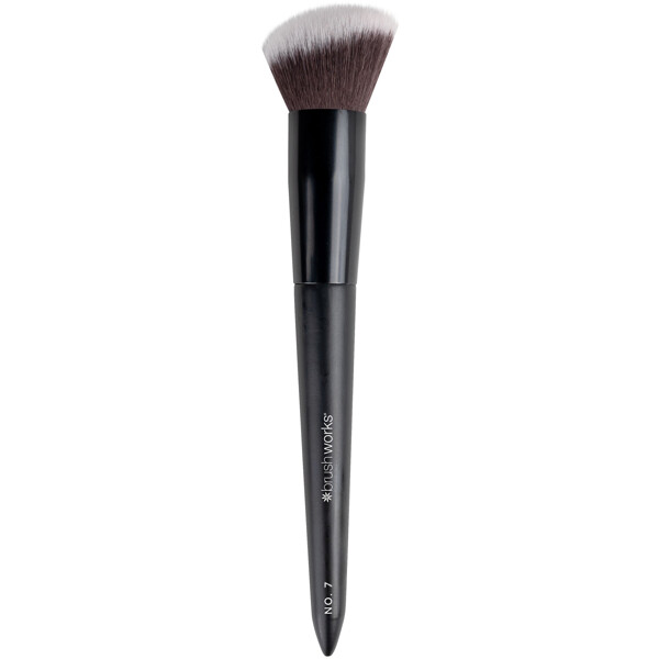 Brushworks No. 7 Angled Blush Brush (Picture 3 of 9)