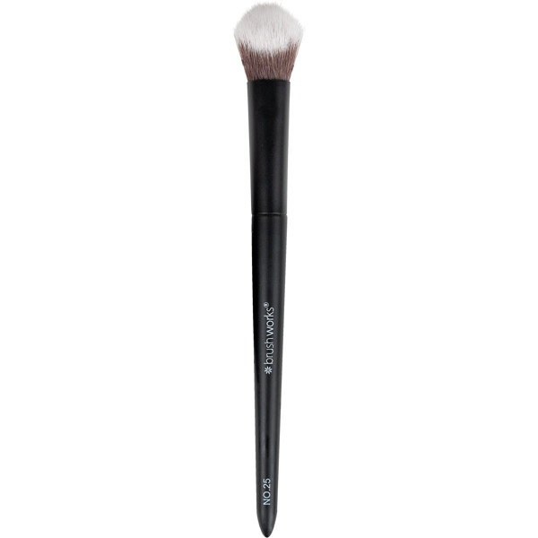 Brushworks No. 25 Brightening Concealer Brush (Picture 3 of 6)