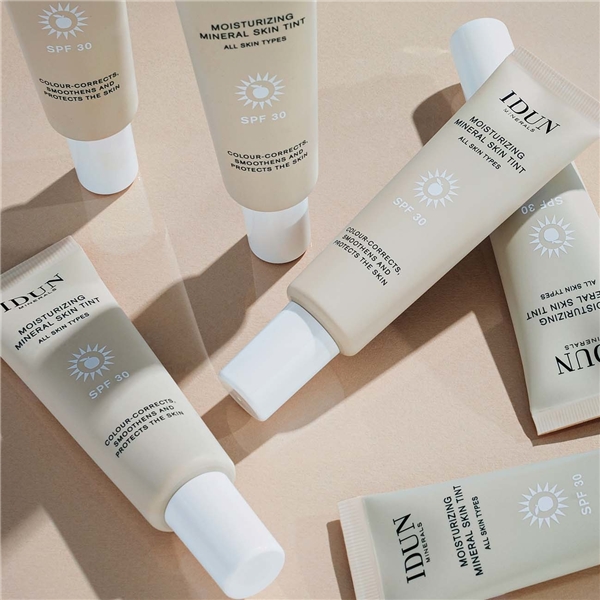 IDUN Moisturizing Mineral Skin Tint (Picture 3 of 3)