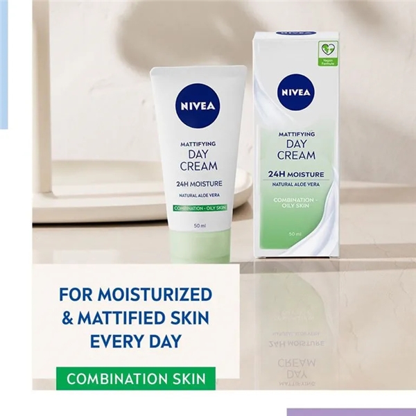 Nivea Mattifying Day Cream - Combination Skin (Picture 2 of 5)