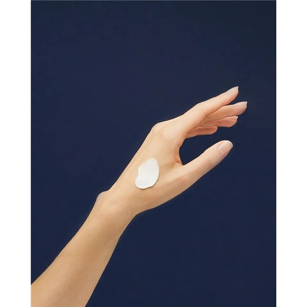 Nivea Q10 Anti Wrinkle Sensitive Night Cream (Picture 4 of 5)