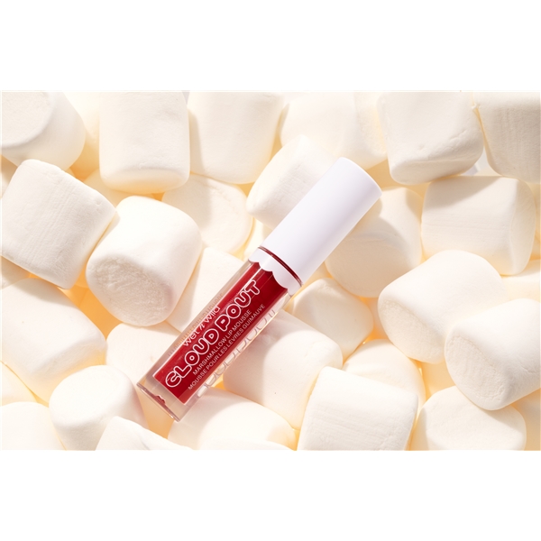 Wet n Wild Cloud Pout Marshmallow Lip Mousse (Picture 4 of 5)